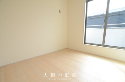 【洋室】 | 海老名市東柏ケ谷5丁目 新築戸建て 全3棟【仲介手数料無料】 | 2階　洋室2（4.5帖）