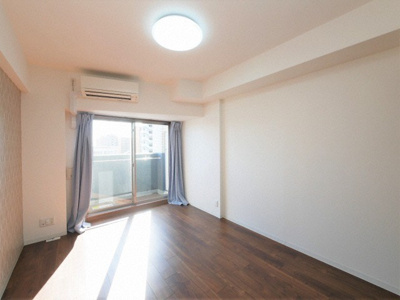 【洋室】 | HRフロントリーガル難波WEST | 広々とした洋室です