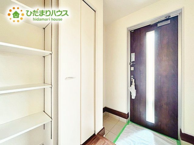 【玄関】 | 笠間駅前1期　新築戸建　6号棟 | お子様の元気なお外遊びも、自宅のお庭なら安心ですね(^^♪