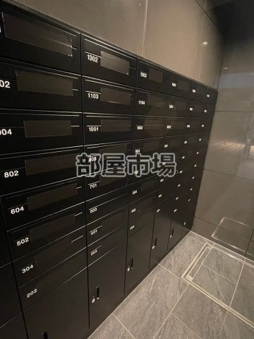 クレストコート上野のその他共用部分|メールボックス