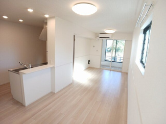 【居間・リビング】 | プリムローズ　Ａ | ゆったりとした居間です