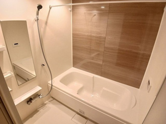 【浴室】 | プリムローズ　Ａ | お風呂で日々の疲れを落としましょう