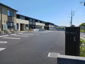 【駐車場】 | ヒカルサつくば要ウエストⅠ | 駐車場に車を止められます