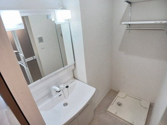 【洗面所】 | ヒカルサつくば要ウエストⅠ | 忙しい朝には欠かせない洗面所です