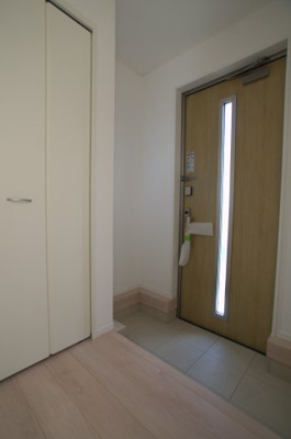 【玄関】 | 綾瀬市上土棚北3丁目 新築戸建て 全3棟【仲介手数料無料】