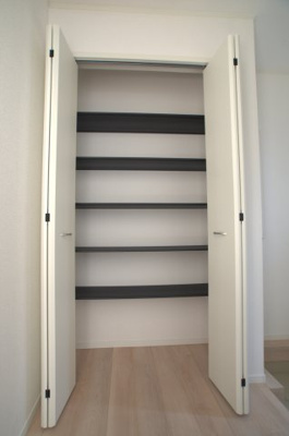 【玄関】 | 綾瀬市上土棚北3丁目 新築戸建て 全3棟【仲介手数料無料】