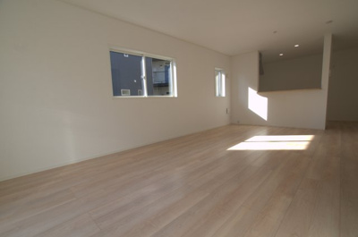 【居間・リビング】 | 綾瀬市上土棚北3丁目 新築戸建て 全3棟【仲介手数料無料】