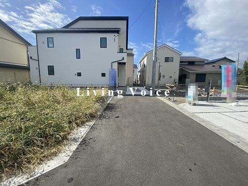 【前面道路含む現地写真】 | 【仲介手数料０円】平塚市長持17期　新築一戸建て　3号棟　全2棟