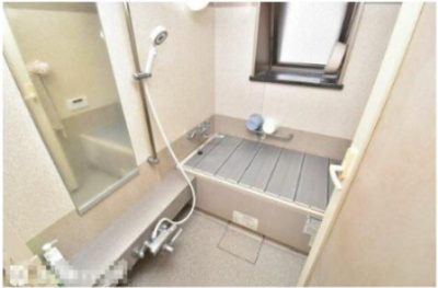 【浴室】 | エイルヴィラグランシス高麗町 | 浴室乾燥機付き、小窓があり自然換気もできます。