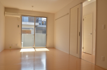 メゾン二田の居間・リビング|使いやすい居間です