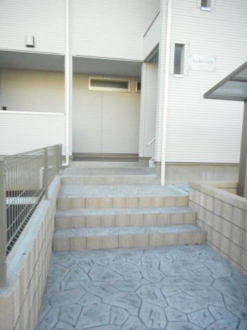 ウィクトーリアのエントランス|清潔なエントランスです