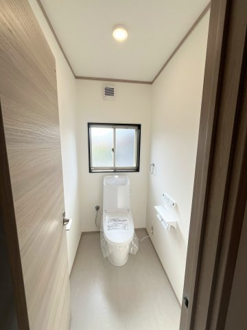 亘理郡亘理町吉田字上塚　中古住宅のトイレ|コンパクトで使いやすいトイレです