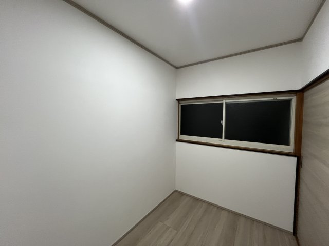 亘理郡亘理町吉田字上塚　中古住宅の収納|納戸もあり、大きい物も収納できます