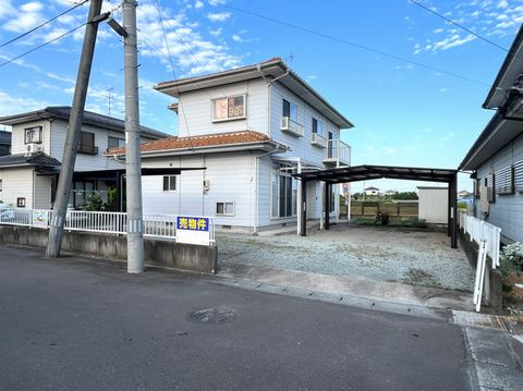 亘理郡亘理町吉田字上塚　中古住宅の外観|昼の外観です
