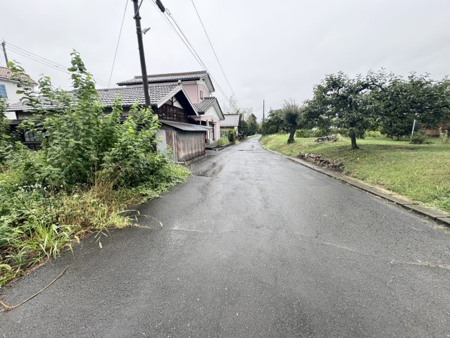 入間郡越生町大字上野526-1土地の前面道路含む現地写真|前面道路含む現地写真です