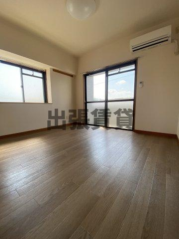 仲介手数料0円！！DOLL HOUSE 又穂の洋室