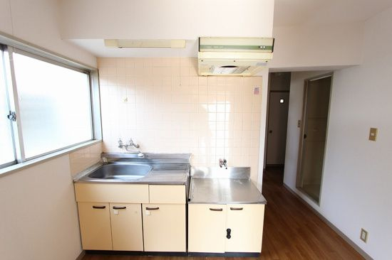 レジデンス遠若のキッチン