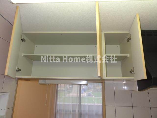 ラピュタのキッチン|収納スペースも豊富なシステムキッチンです★