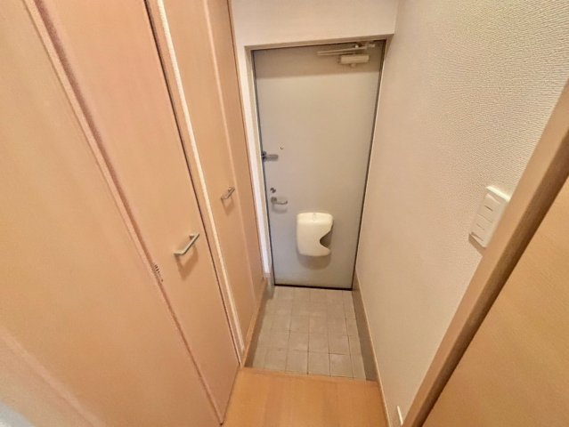 サン クレメントAの玄関