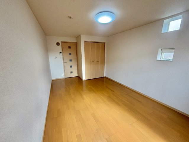 サン クレメントAの洋室