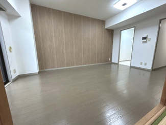 【居間・リビング】 | ライオンズガーデン横浜蒔田 | 東向きで朝日を感じられるリビングです。