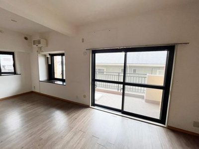 【居間・リビング】 | ダイアパレス湘南台 | 使いやすい居間です