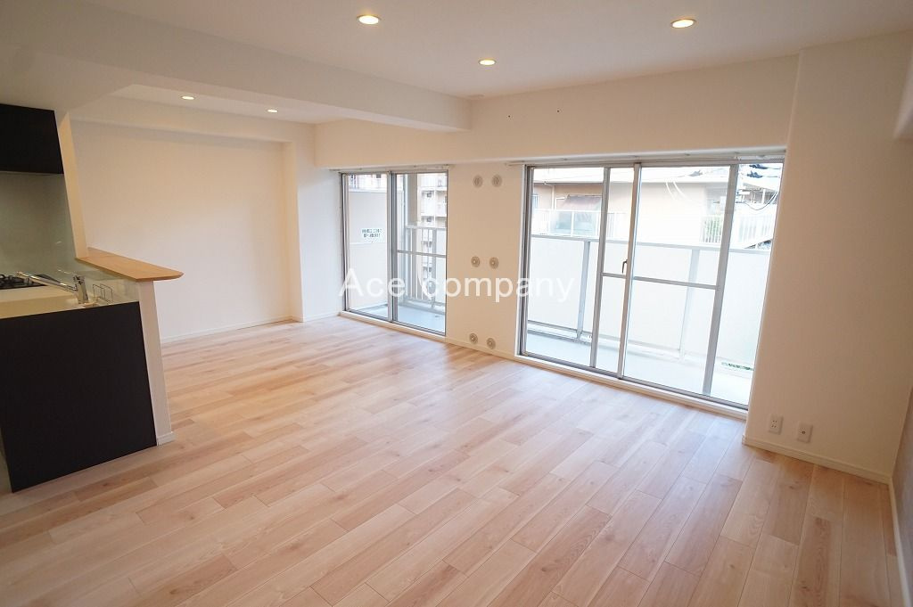 【居間・リビング】の画像