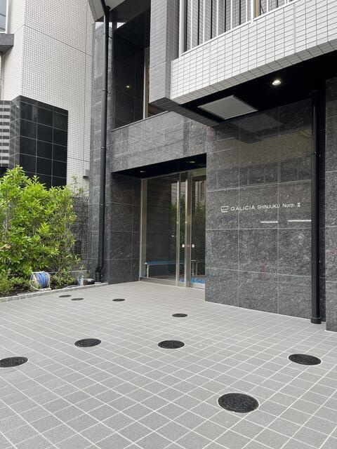 ガリシア新宿ＮｏｒｔｈⅡのエントランス| 建物の外側です