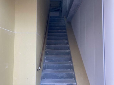 【玄関】 | 駅前テナントビル