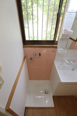 【設備】 | 寺池台3丁目貸家 | 室内洗濯機置き場
