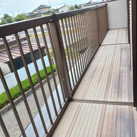 【バルコニー】