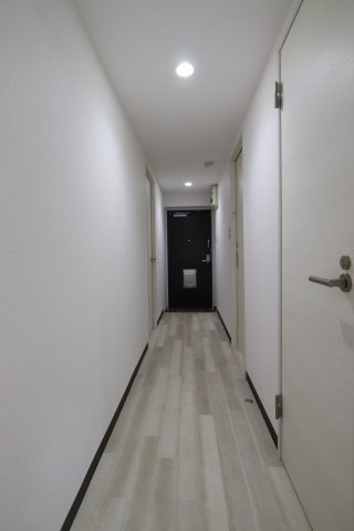 幸和ハイツの玄関