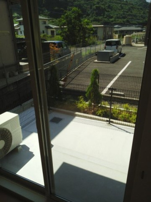 【庭】 | サンシャイン桜Ⅱ | たまにはお庭で休日を過ごしてみるのもよいかもしれません