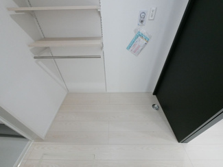 【洗面所】 | 甲府市東光寺3丁目 ZEH水準オール電化新築戸建 B号棟 | 大き目のドラム式洗濯機も余裕で設置可能