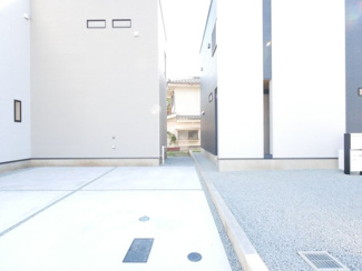 【周辺】 | 甲府市東光寺3丁目 ZEH水準オール電化新築 A棟 車並列2台 | 西側隣地境界