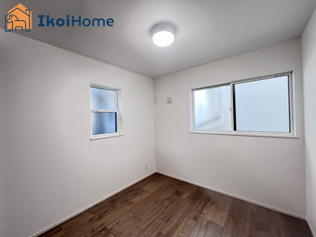 神戸市西区池上1丁目　新築戸建の内装|◆同社施工例◆オプションで、より一層フローリングを強くする10年保証のコーティングもございます。