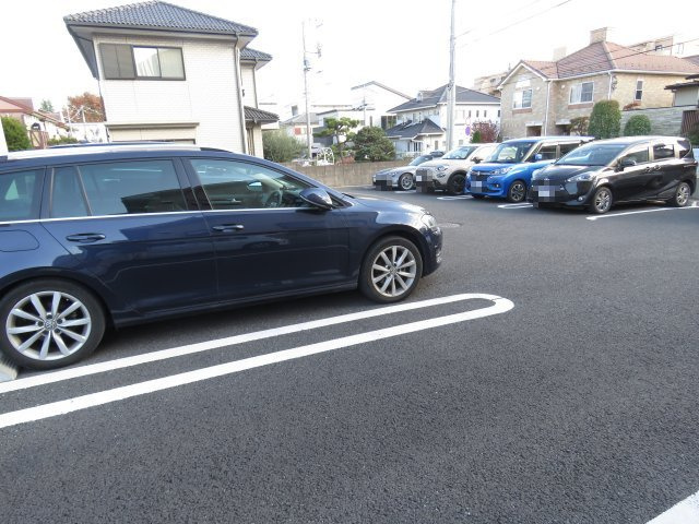 ラフレーズ（川越）の駐車場