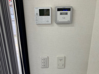 【内装】 | PAXレジデンス | 写真は分割前、床はタイルカーペット敷きとなります