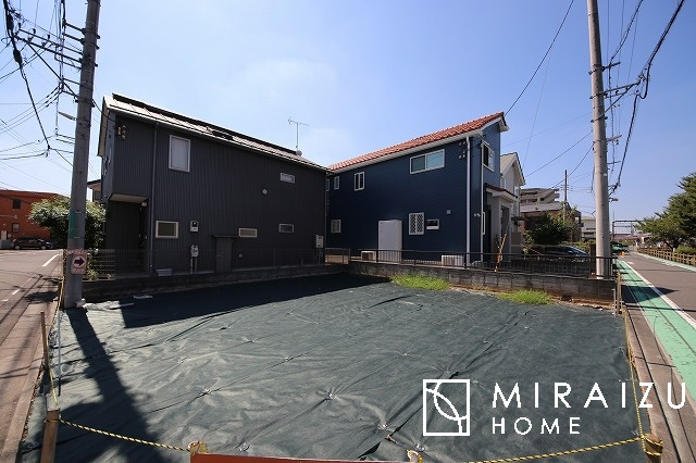 【前面道路含む現地写真】 | 日当たりの良いお家は嬉しいですよね。それぞれ価値観が分かれる箇所です、実際に内覧して日当たりの心地よさをご体感下さいね♪