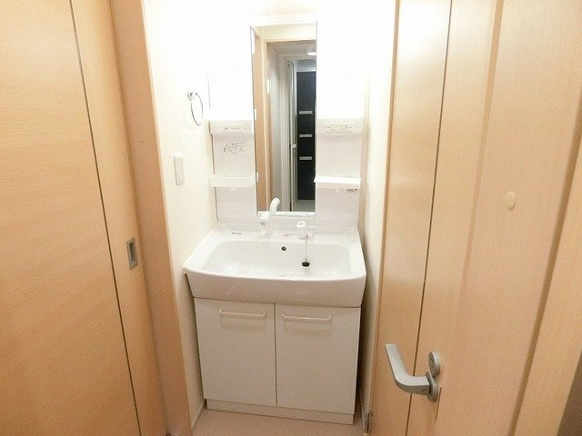 パークヴェルデアＡの洗面所