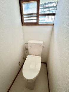朝霧台戸建のトイレ
