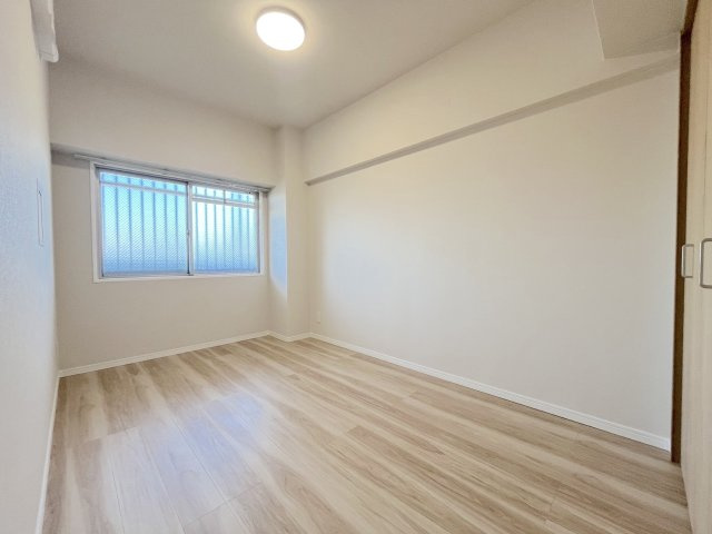 三愛シティライフ二日市の洋室