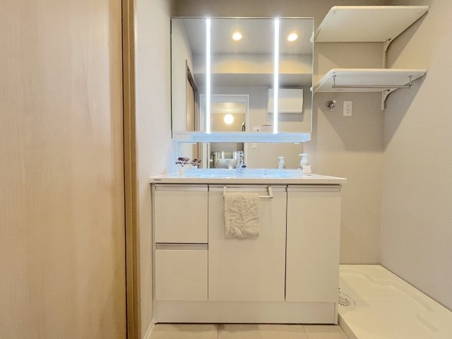 三愛シティライフ二日市の独立洗面台|同社施工例の写真