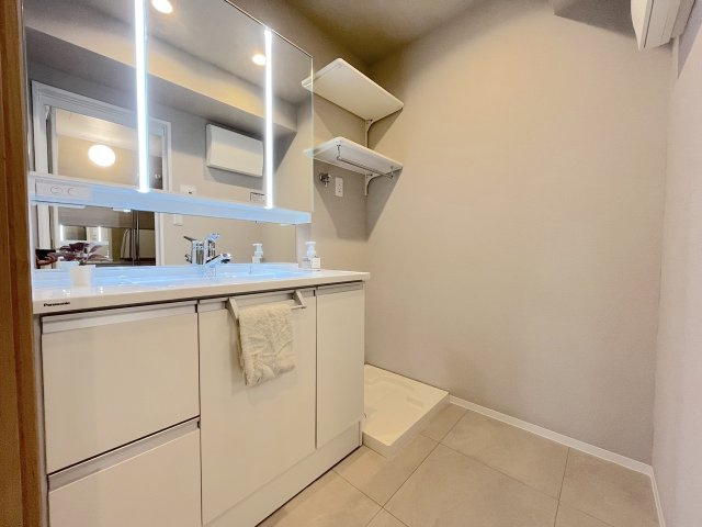 三愛シティライフ二日市の洗面所|同社施工例の写真