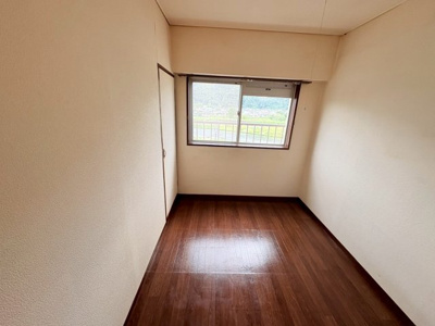 【洋室】 | タウンハイツ嵐山