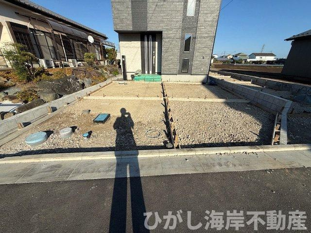 平塚市大島　新築戸建　全２棟の駐車場|9月7日撮影　外構工事　駐車スペース