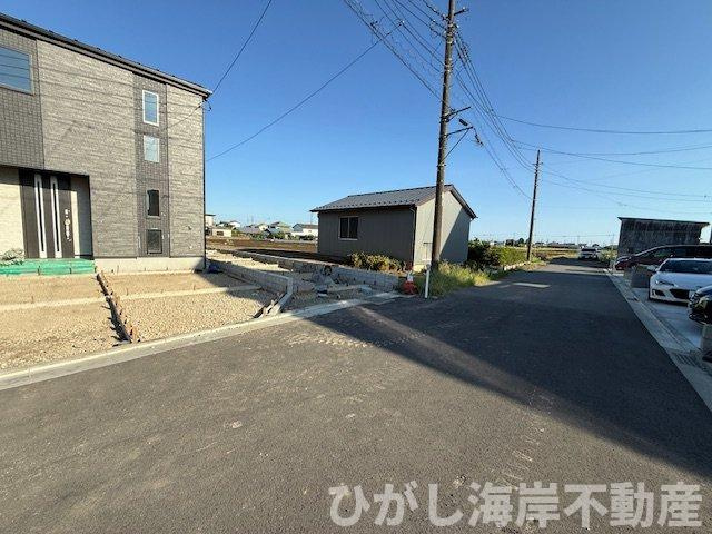 平塚市大島　新築戸建　全２棟の前面道路含む現地写真|9月7日撮影　建築中　現地外観