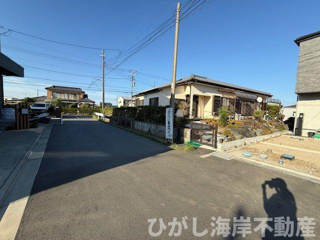 平塚市大島　新築戸建　全２棟の前面道路含む現地写真|9月7日撮影　建築中　現地外観