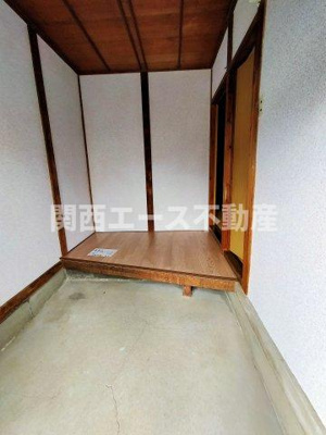 【玄関】 | 南本町３丁目貸家