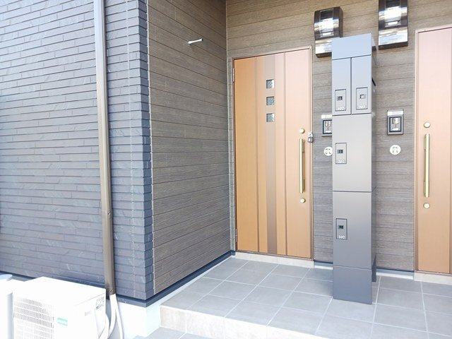 Ｌｅｉ（レイ）ｂの玄関